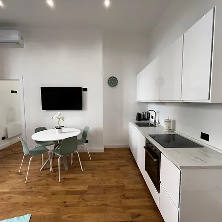 Modern Flat In Isola Milão